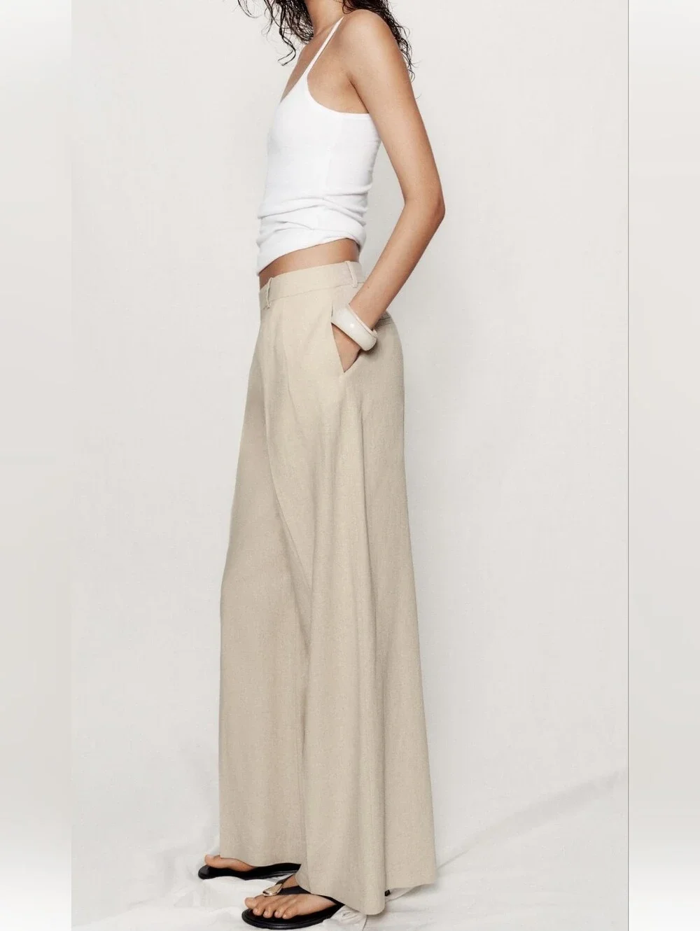Size S linen trousers. Zara